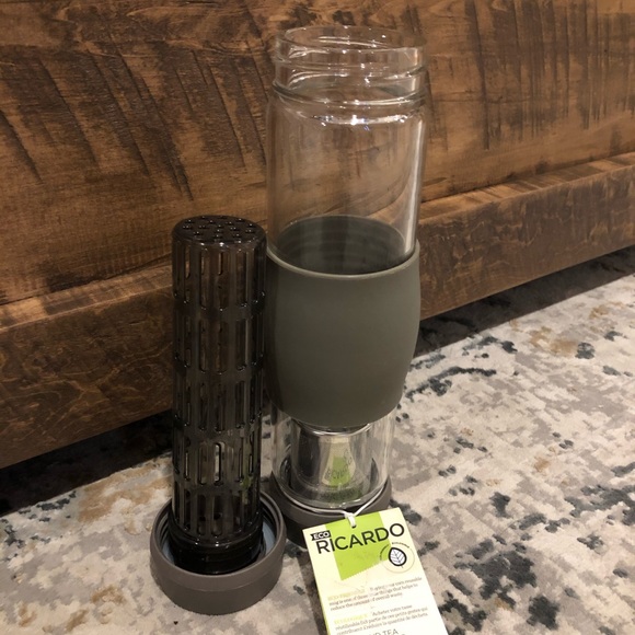 Ricardo fruit and tea infuser bottle - Picture 4 of 7